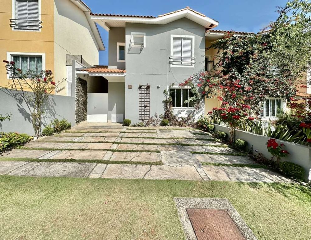 Casa em Condomnio - Venda - Granja Viana - Cotia - SP